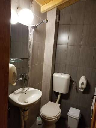 Гостевой дом Kandaphery Guest Houses Miykovtsi Двухместный номер с 1 кроватью или 2 отдельными кроватями-6